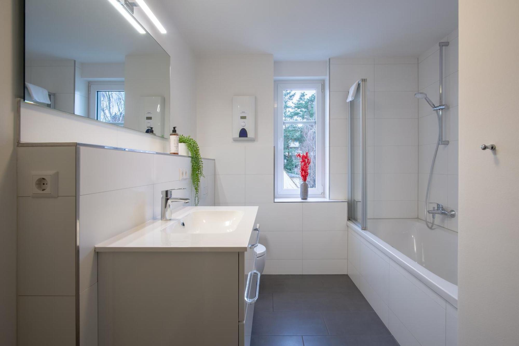 Coview - Design Apartment - 2 Schlafzimmer - Kueche - Highspeed Wlan Dresden Bagian luar foto